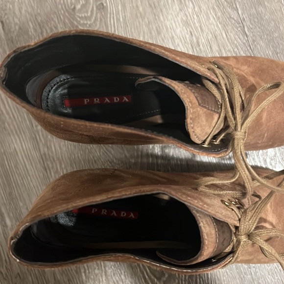 New Prada Lace up Booties tan suede - Picture 6 of 11